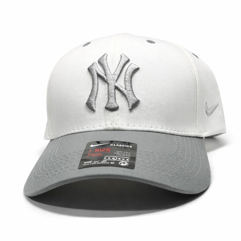 NEW ERA YANKEES CLÁSICA GRIS